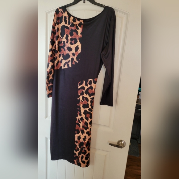 NWOT! Plus Size Elegant Dress,  Colorblock Leopard - Picture 5 of 5